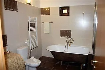 בית הארחה Casa Boutique & Restaurant בראשוב